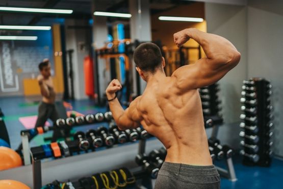 Wie Steroide die Muskelregeneration beschleunigen und die Regenerationsergebnisse beim Bodybuilding verbessern